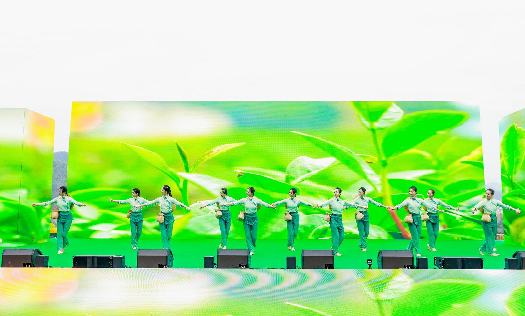 干武东:以音乐为媒,奏响美丽乡村蝶变华章,向世界讲好中国故事